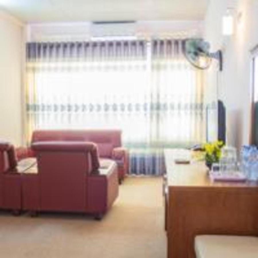 Khach San Ngan Hang - Bank Hotel فونج تاو المظهر الخارجي الصورة