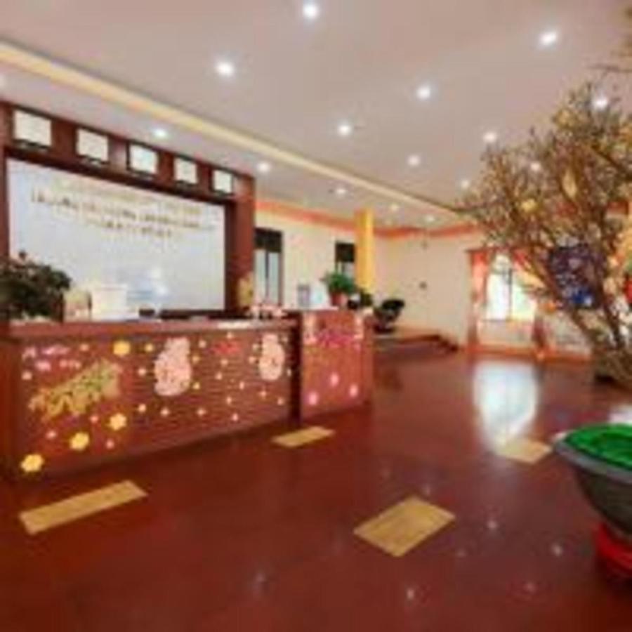 Khach San Ngan Hang - Bank Hotel فونج تاو المظهر الخارجي الصورة