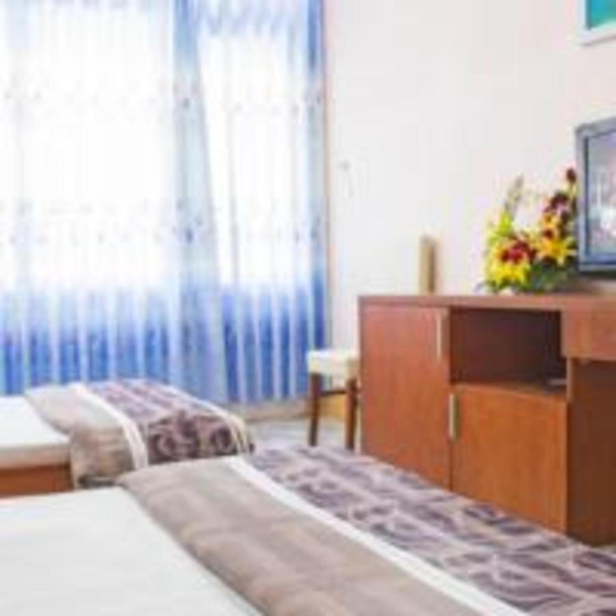 Khach San Ngan Hang - Bank Hotel فونج تاو المظهر الخارجي الصورة