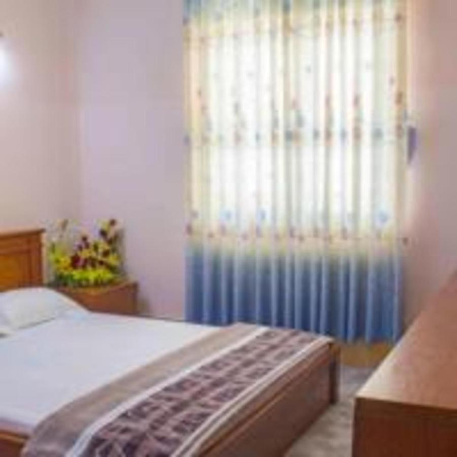 Khach San Ngan Hang - Bank Hotel فونج تاو المظهر الخارجي الصورة